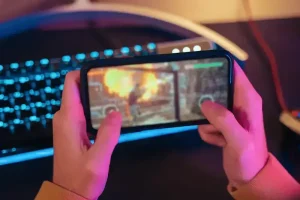 multiplayer mobile phone games