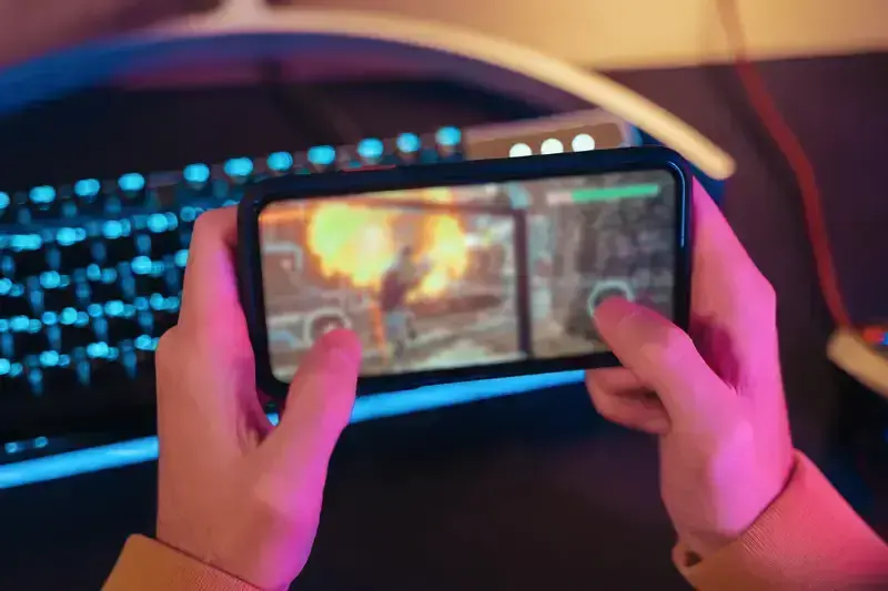 multiplayer mobile phone games